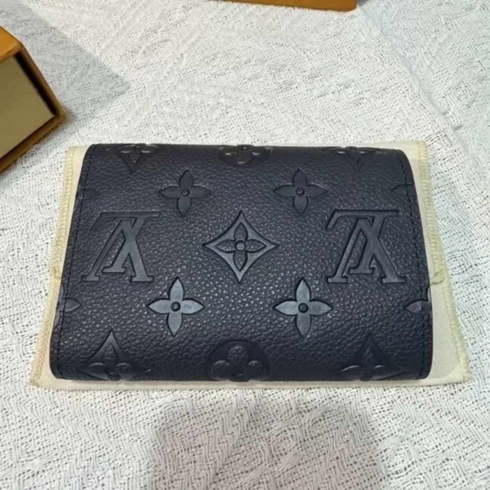 Louis Vuitton Victorine Wallet - Picture 2 of 8